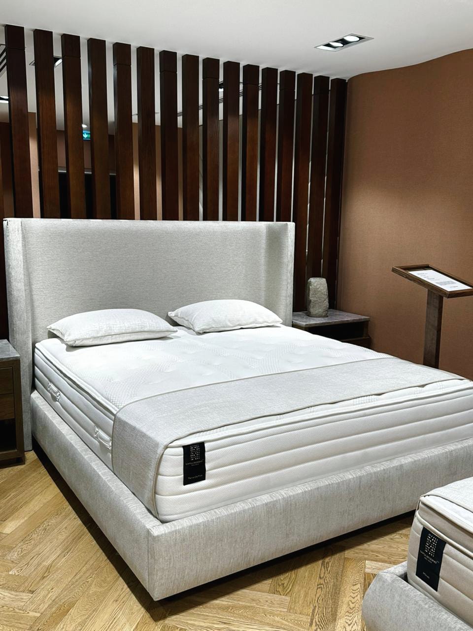 Custom Luxury Bed (180*200) KING SIZE
