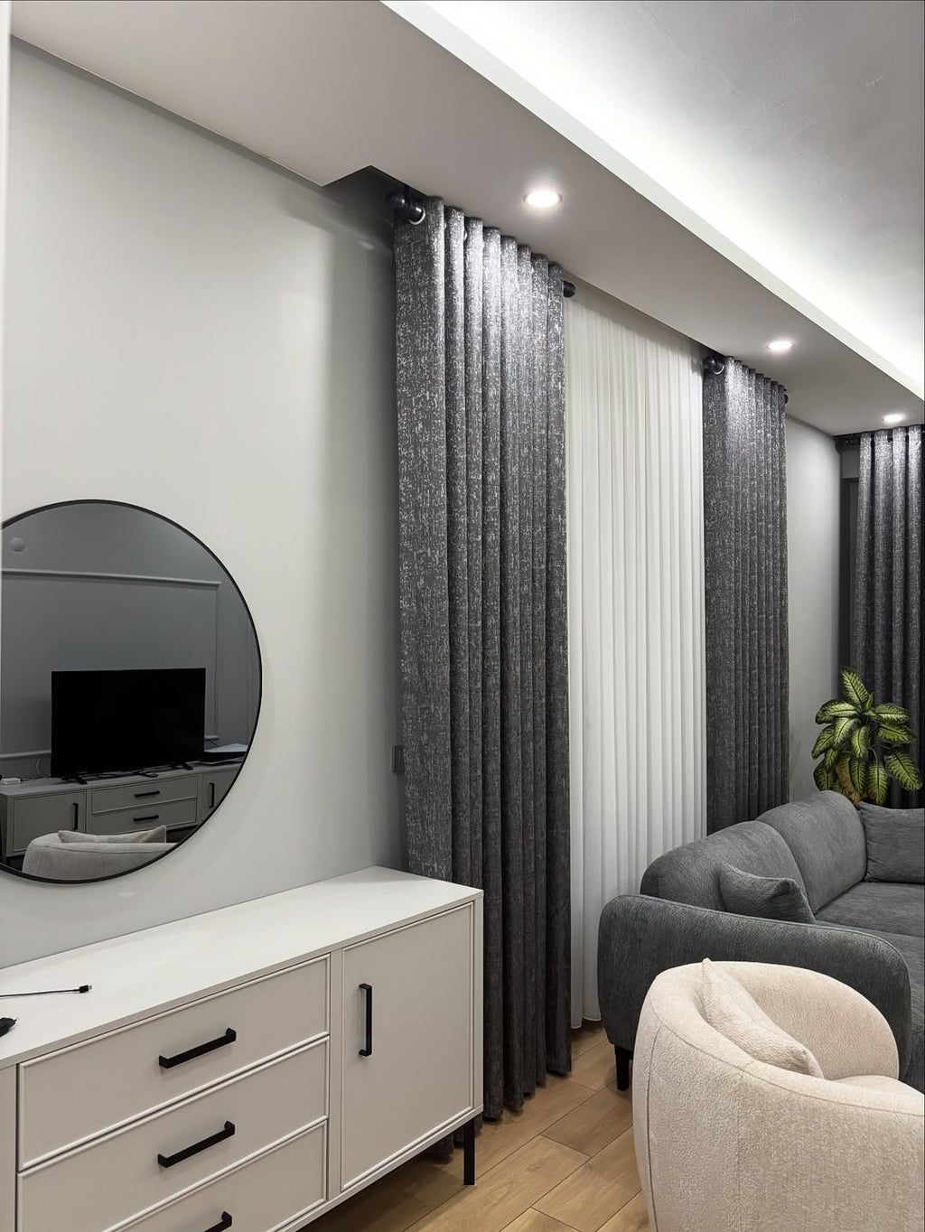 Premium  Blackout Curtain (200*200)